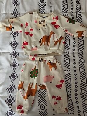 3 For $20 Old Navy Cream Kids Pajama Set with Farm Animal Print 3-6 months